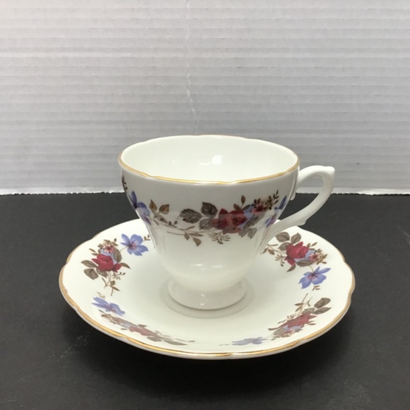 VTG Royal Sutherland Staffordshire Fine Bone China Tea Cup and Sauce Set Roses - Picture 2 of 7